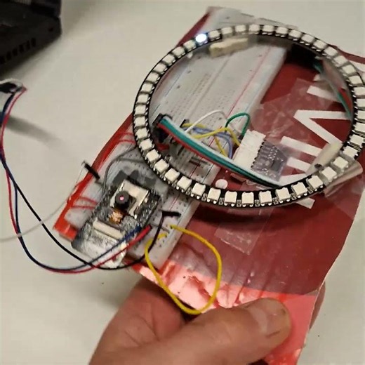 Electronic compass based on ESP32, BNO085 and