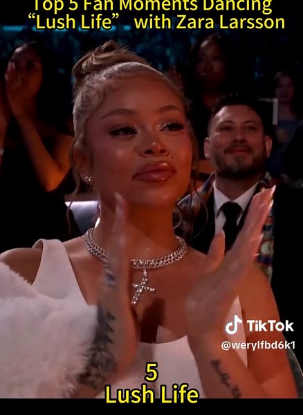 💃🎶 Top 5 Fans Dancing “Lush Life” with Zara Larsson 🎶💃 Celebrate the infectious energy of Zara Larsson and her hit Lush Life through the eyes of her fans! These top 5 dance moments showcase amazing choreography, joyful moves, and the global love for this pop anthem. Perfect for TikTok inspiration and dance challenges! ✨🎧 Which fan dance made you want to join in? 👀💃 #ZaraLarsson #LushLife #FanDance #PopDanceHits #TikTokDance