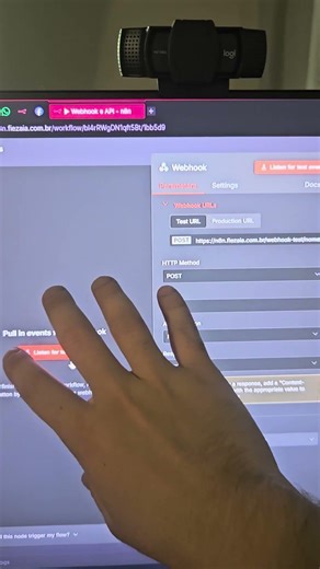 Diferença de API e webhook na prática