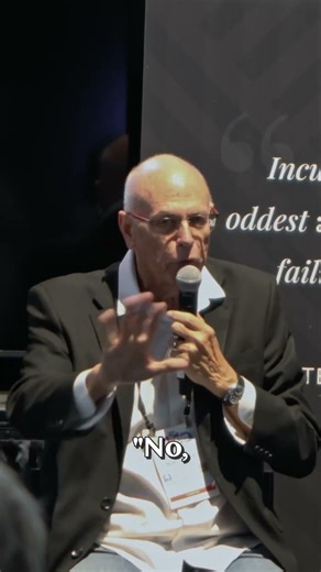 Bob Taylor, Ola Strandberg, Sheldon Dingwall and myself discuss User Interface in guitars, live now!