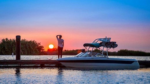 The 6 Best Starter Boats For Beginners (Read This First!) - WaterCraft 101