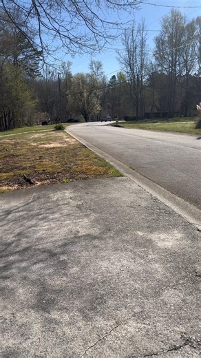 87 Box Chevy super duper clean on 26 inch hello’s