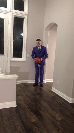 Professor Live (@theprofessor)’s videos with Bathroom Dance - Hildur Guðnadóttir