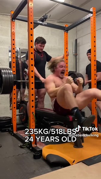 100kg in 6 years on bench, I like to bench heavy