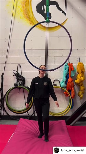 Fun hoop combo from @luna_acro_aerial! ⭐️ #aerialhooptricks | Aerial Hoop Tricks
