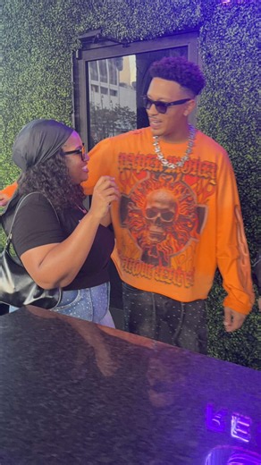 Whoever thought about putting B5 and Mindless Behavior on the same stage was a good idea🤗 THANK YOU!!!😭🙌🏽😎please excuse my singing in the video 🤣 MB5 all day baby ! 👏🏾 #fypシ #memories #like #fan #atlanta @officialb5online @Rayan Lopez @PRODIGY @Patrickbreeding @Dustinmichael @Carnell @Kel @bryanbreeding