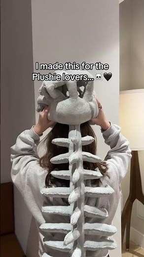 A plushie lover's weakness in one video ☠️🖤 #christmas #gift #plushie #fyp