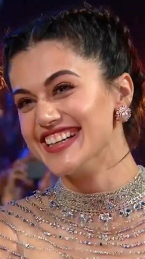 🔥 Viral Father Baby Dance 💖 Aadmi Musafir Hai Full Emotion 😱#trending #youtubeshorts #shortsfeed