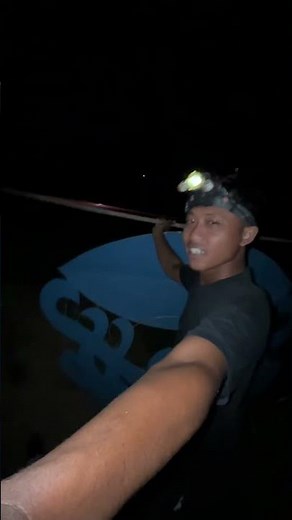 Satriya hm || It's really scary to catch an octopus kite that comes down at night