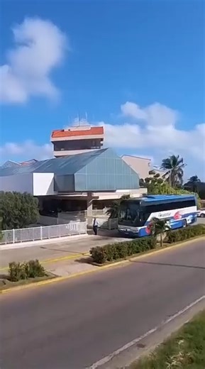 #DestinosHavanatur 🏨 La arquitectura del Hotel Villa Cuba es algo distintivo entre las instalaciones de #Varadero 🏖 🌐 www.havanatursa.com Un ocasión imperdible para las cámaras de Cuba en 360 📹 | Havanatur SA