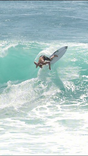 Ethan Ewing navigate his wave at Uluwatu. #surfing #surfingbali #surf #seansurfbali | Sea N Surf Bali