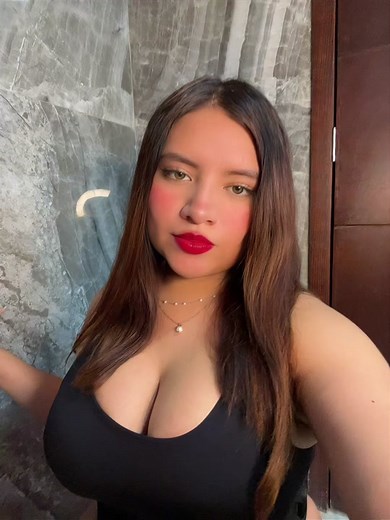 Watch Karen's Unique Dance Moves!