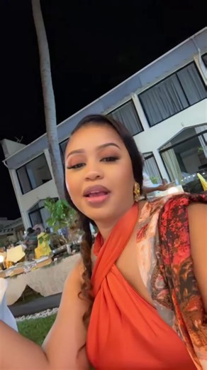 Faracha🇰🇲👗 (@__faraa__)’s videos with son original - Faracha🇰🇲👗