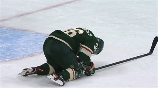 Wild’s Zuccarello heads to locker room after blocked shot