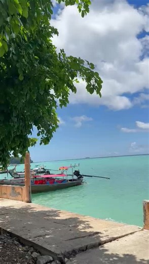 L'Indonésie, un archipel de plus de 17 000 îles, est une destination rêvée pour les voyageurs en quête d'aventure, de nature et de culture. Avec ses plages ..#❤️ #for #loveyou