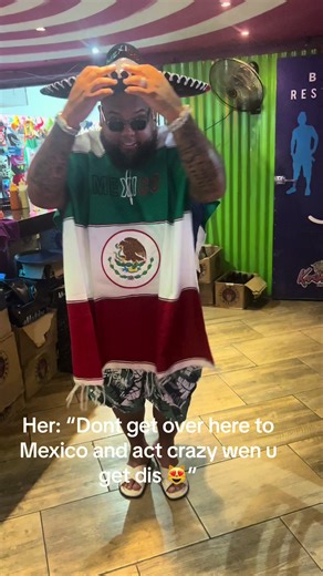 #vivamexico #cancun #cancunmexico #sombero #bigblanco #thebiggest