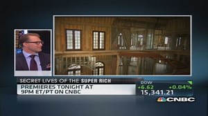 Inside the 'Versailles' mansion