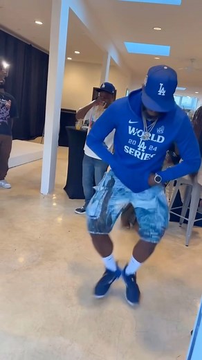 246K views · 6.2K reactions | YN vs OG C-Walk Battle Who Won ? #Cwalk #CripWalk #DoMyDance #CwalkChallenge #WestCoast #HipHop #FootWork #OG #Gangster #YN #Boogie #Fyp #ForYou #ForYouPage | Gangbanginmusic | Facebook