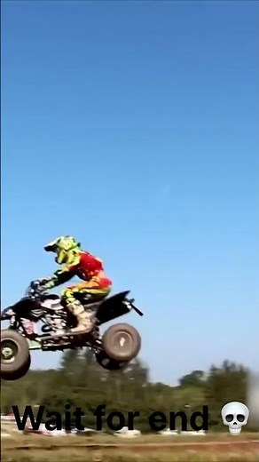 Wait for car crash 💥 💀