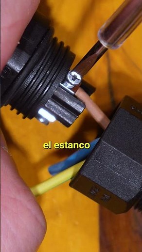 Is installing an outdoor reflector really that easy? 😮💡