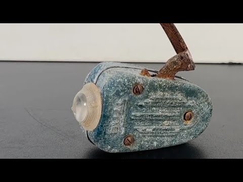 1960s Vintage Hand-Cranked Miniature Flashlight | Bina Battery Ki Roshni | Story Weaver