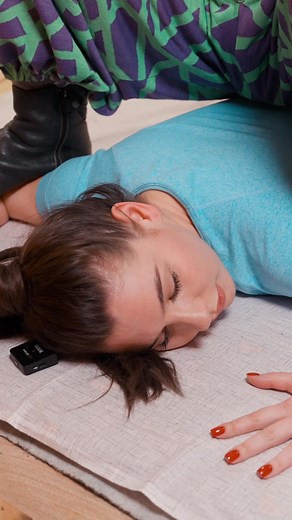 Anna_s back chiropractic adjustment #chiropractic_part1_3 | CooCut TV