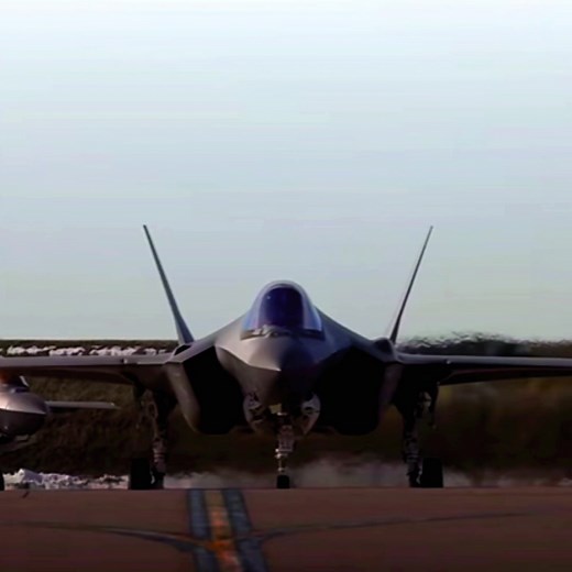 F35 Lightning II: America's Cutting-Edge Fighter Jet
