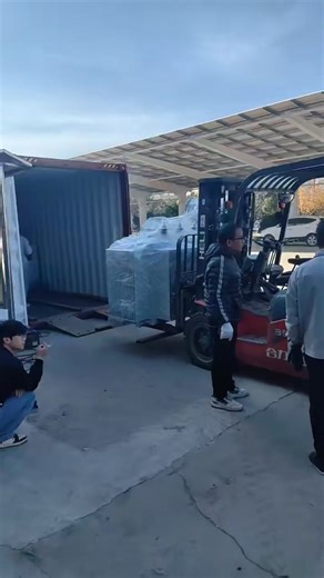 🌞Global Delivery, Trusted Quality – Oil-Immersed Transformers from Gnee Electric Gnee Electric has been delivering oil-immersed transformers (50–25,000kVA) to clients across the globe, ensuring reliable power solutions reach their project sites on time and with world-class quality. Why Gnee Electric? 🔋 Short production time & fast global shipping 🔋 Certified for global standards (SGS, CE, Intertek, CCC) 🔋 Low noise, high energy efficiency, and long-lasting reliability Our experienced team ma