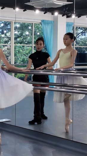 Yan Ballet Academy on Instagram: "One tip to really land a clean, controlled double turn is to focus on what your supporting side is doing, not just the turning leg. As you finish the rotation, think about pulling up and lengthening through your supporting side—that lifted feeling keeps your balance steady and prevents you from sinking or wobbling. At the same time, allow your working side to come down smoothly and purposefully, so the landing feels placed, not rushed. Watch the video till the e