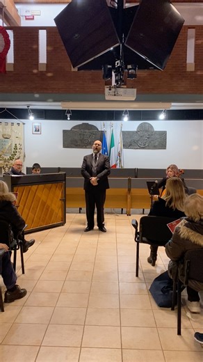 Emanuela Colella on Instagram: "Un momento dal concerto "Musica e Memoria" del 31 gennaio 2026 in Sala Consiliare. Il basso Ferruccio Finetti, la violoncellista Ilaria Calabrò Altan e al pianoforte Josep Solé Coll, interpretano il "Va pensiero" dal Nabucco di Giuseppe Verdi. #vapensiero #giuseppeverdi #concertodellamemoria #Ciampino"
