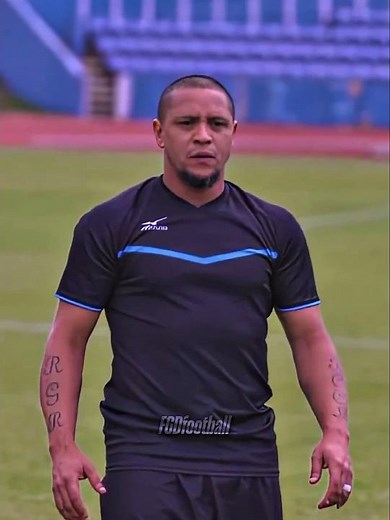 Roberto Carlos Reveals His Free Kick Secret 🤯⚽