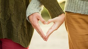 50 Kata-Kata Caption Instagram Cinta: Singkat, Romantis, dan Bikin Baper