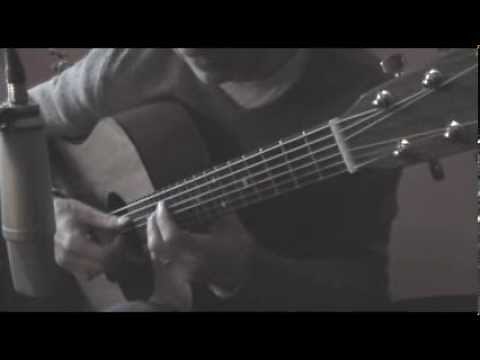 Auld Lang Syne - Martin plays a Martin D-16GT