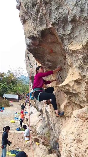 阳朔百山攀岩 攀岩运动