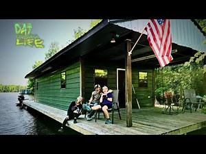 Houseboat Fun - Catching LOADS of Fish from the Porch!