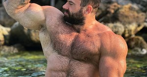 Russian IFBB Pro Classic Physique bodybuilder Mikhail Maslov (2)