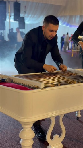 Cimbalom Instrumental Love Performance - Cataliniancu Live