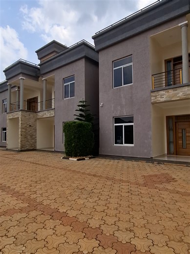 Rebero Hot Deal Unfurnished Apartment For Rent @ 400k rwf 2 Bedrooms, 2 Bathrooms 0781667024