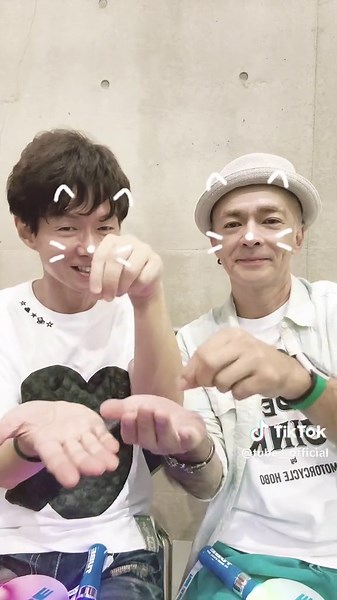 TUBEグッズ: 初めてのペンライトご紹介