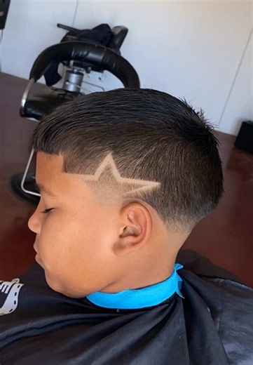 COMO HACER LA ESTRELLA DE DEI V PASO A PASO #barbershop #barberias #barbers