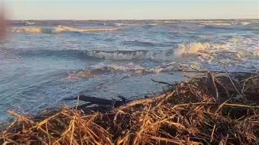 70K views · 1.5K reactions | Die Oranjerivier se laaste asem… waar die magtige stroom uiteindelik sy pad in die see vind. Dankie Neal dat jy hierdie asemrowende oomblik vasgevang het! #Oranjerivier #Inloertoer #kanaal7 | Kanaal 7 | Facebook