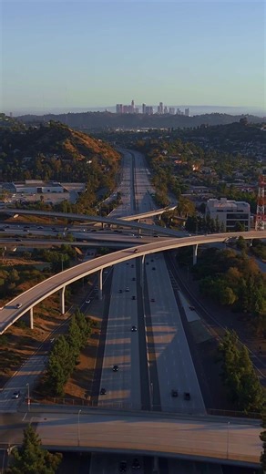 LA Freeway 2 🛣️🌅🌴#la#sunset#california#freeway #creatorsearchinsights
