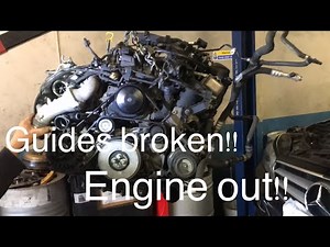 How do you replace the timing chain of the Mercedes C-Class?