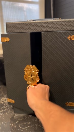 2.2M views · 12K reactions | Upgrade your whiskey experience with the Doc Holliday 10-Year-Old Decanter Set. This isn’t just bourbon—it’s a statement piece for your bar. With rich notes of oak, caramel, and vanilla, paired with a decanter that steals the spotlight, it’s the perfect addition for those who demand style and substance. | Whiskey Library | Facebook