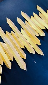 30K views · 275 reactions | Diy Metal wall decor with waste papers ✨ #diy #papercrafts #craft #walldecor #decor #decoração #metallicspraypaint #wallart #wallhanging #paper #papercrafting #explorepage #exploremore #like #share | Chet Chat Homies | Facebook