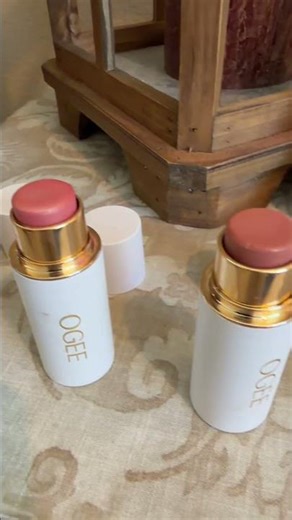 Ogee Contour Collections offers a three-step organic glow routine