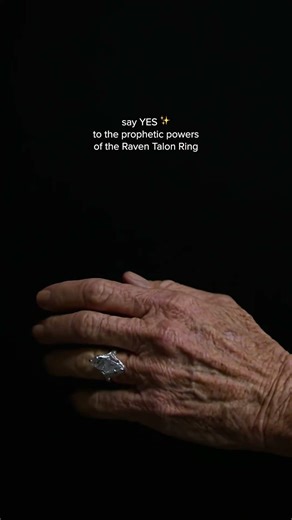 The Raven Talon Ring