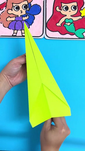 Easy Origami Tutorial: How to Fold a Delta Wing Paper Plane