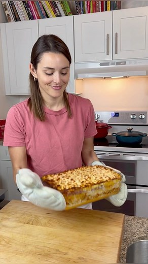 Making a #Cuban favorite #arrozimperial #cubanfood #cubanrecipes #comidacubana #🇨🇺 #recetastiktok #recetasconsabor