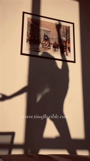 Tina Abramova on Instagram: "There were amazing sunsets in Armenia, and all three days I danced admiring my shadow 🌅"